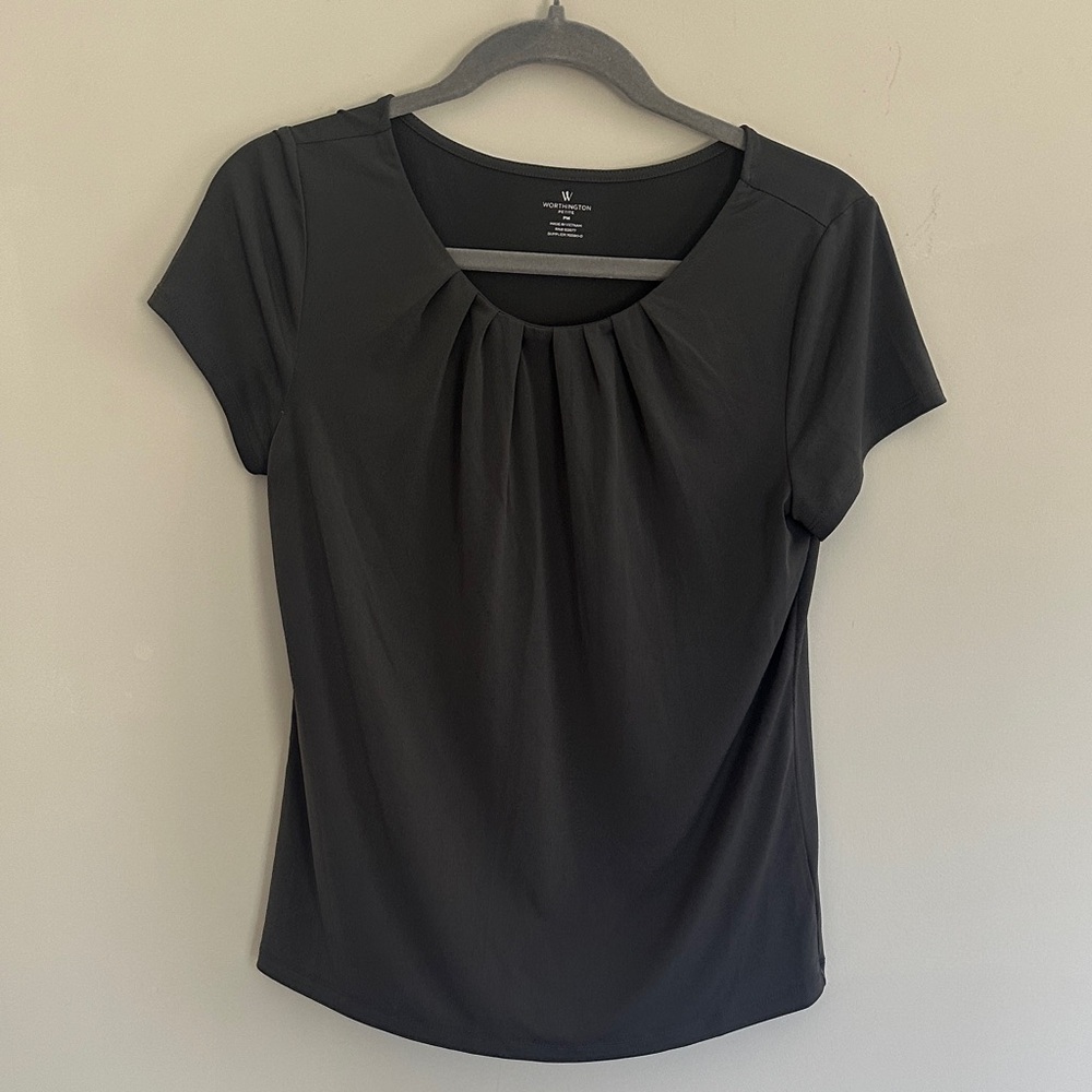 Worthington Black Scoop Neck Short Sleeve Top with Front Pleats